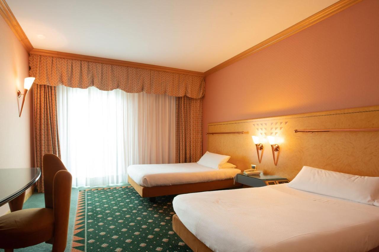 Shg Hotel Antonella Pomezia Eksteriør bilde