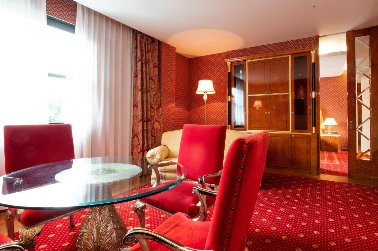 Shg Hotel Antonella Pomezia Eksteriør bilde